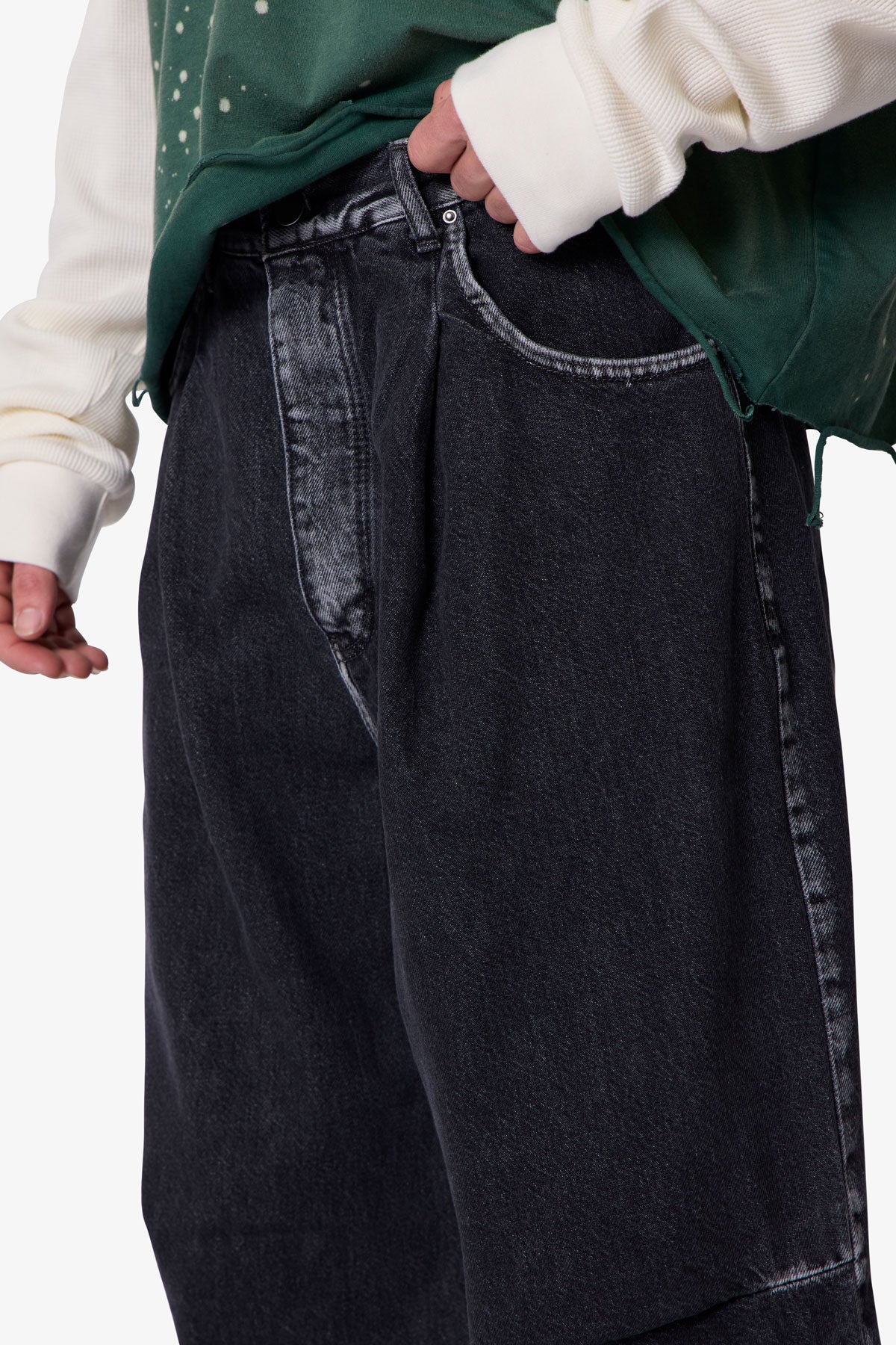 Raw Pleated Denim - Rinsed Black