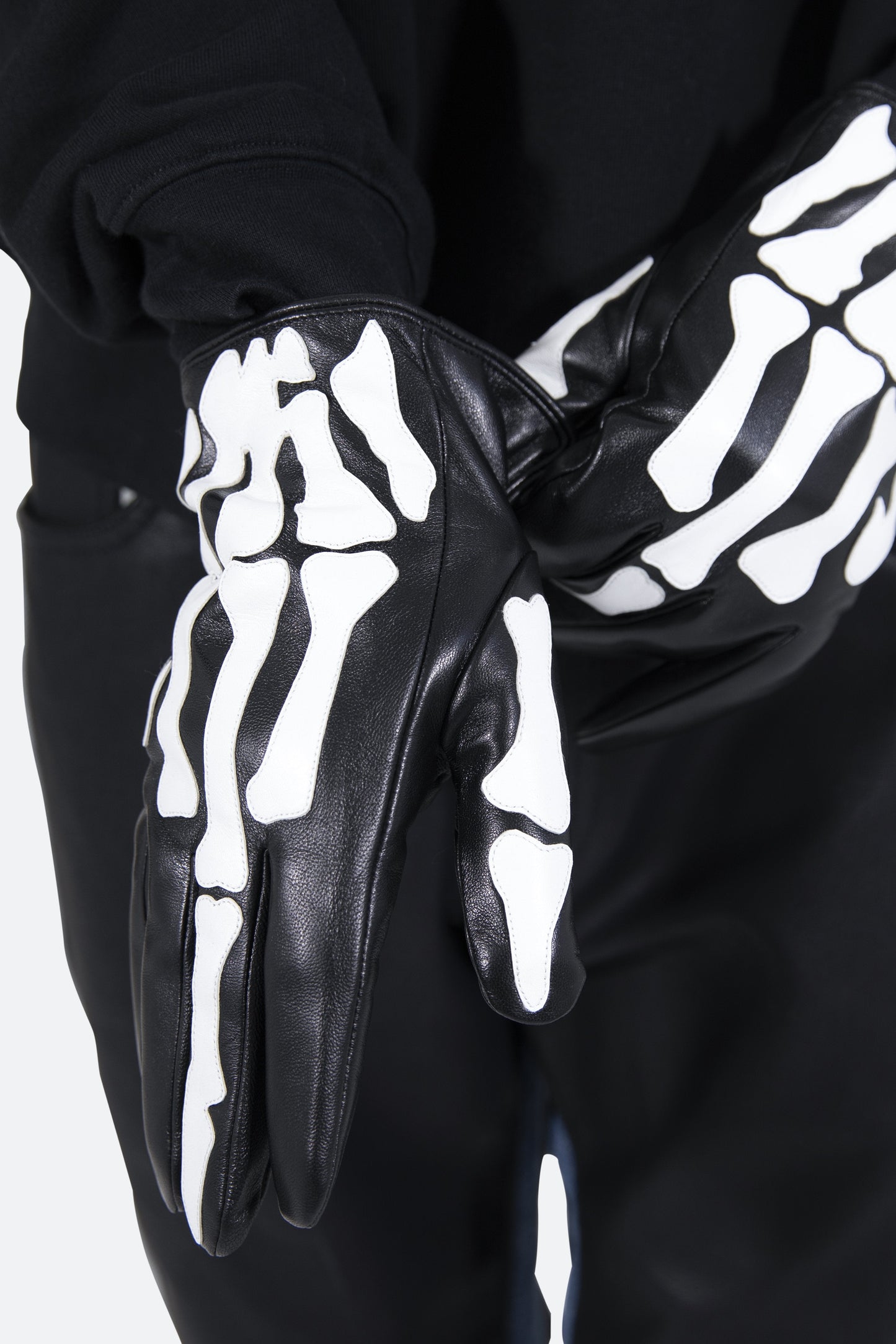 Skeleton Gloves - Black/White