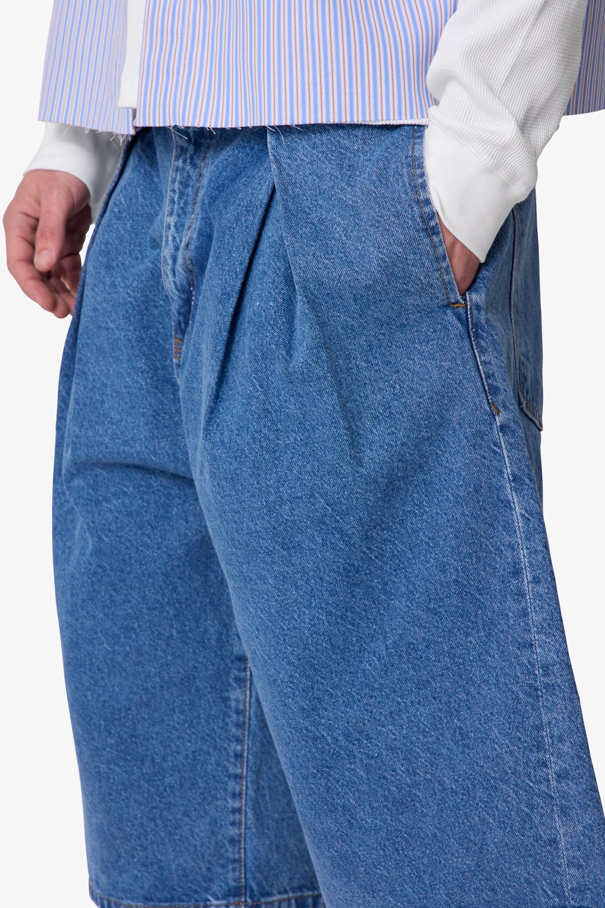 Ultra Baggy Pleated Denim Shorts - Washed Blue
