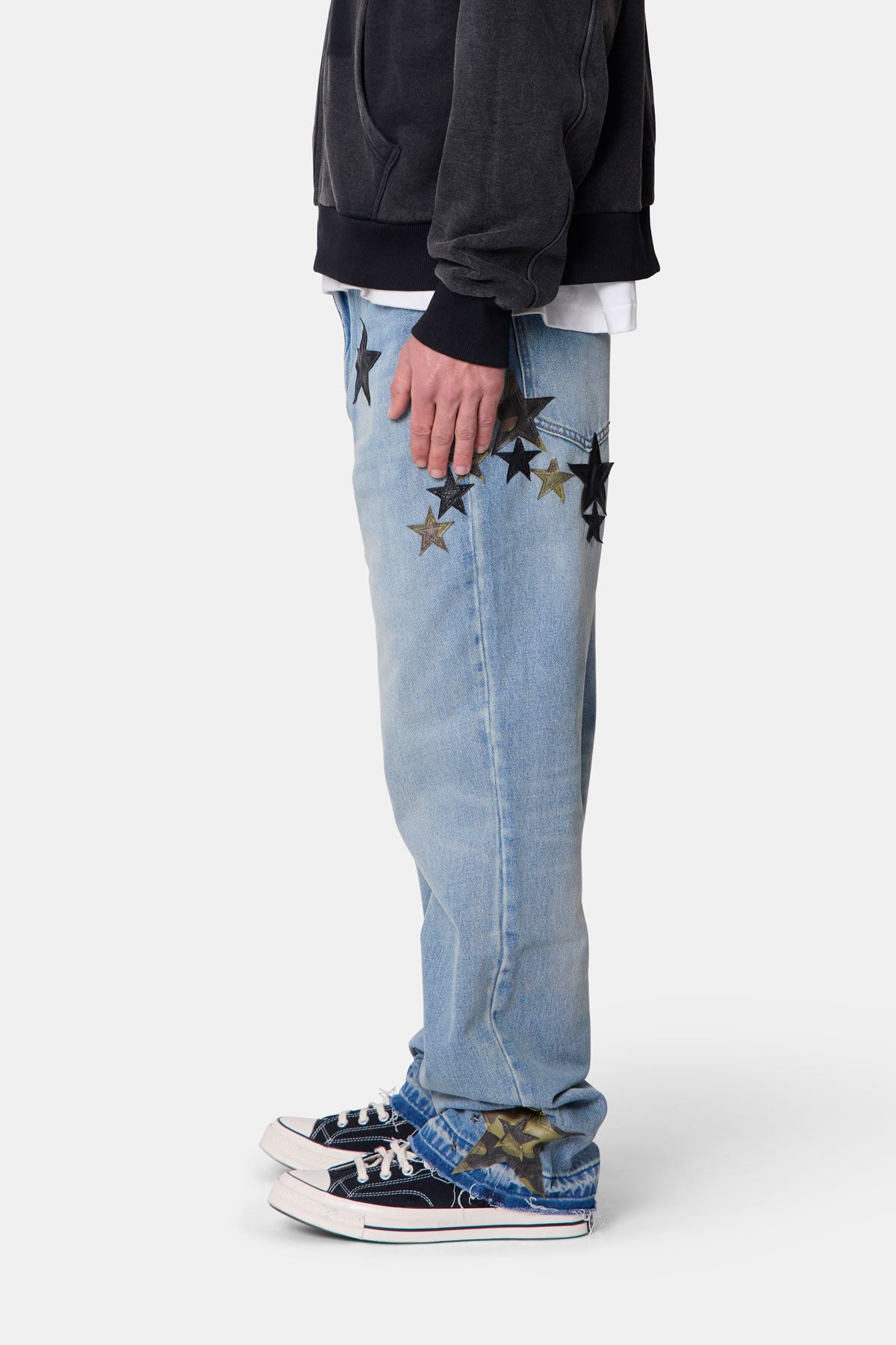 Baggy Camo Star Patch Denim - Medium Blue