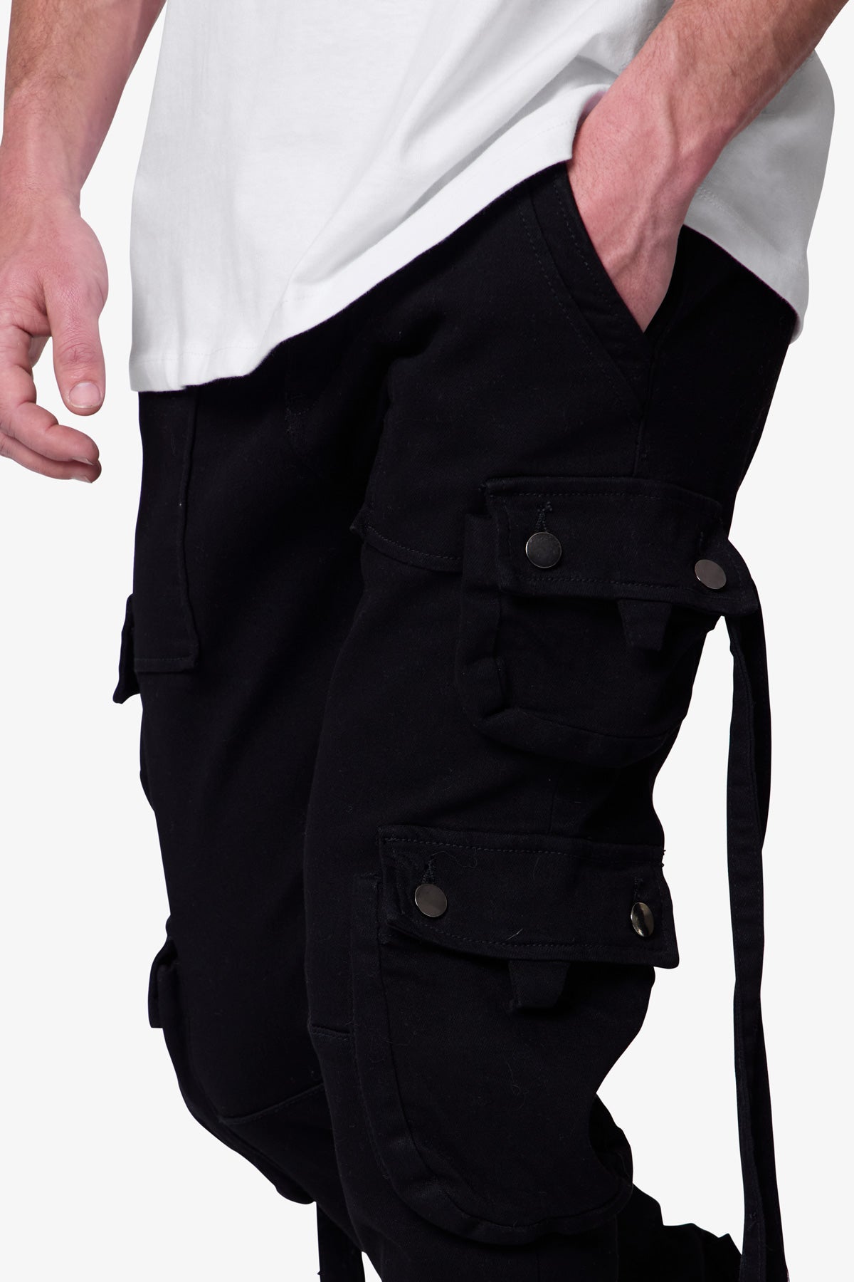 D152 Cargo Straight Denim - Black