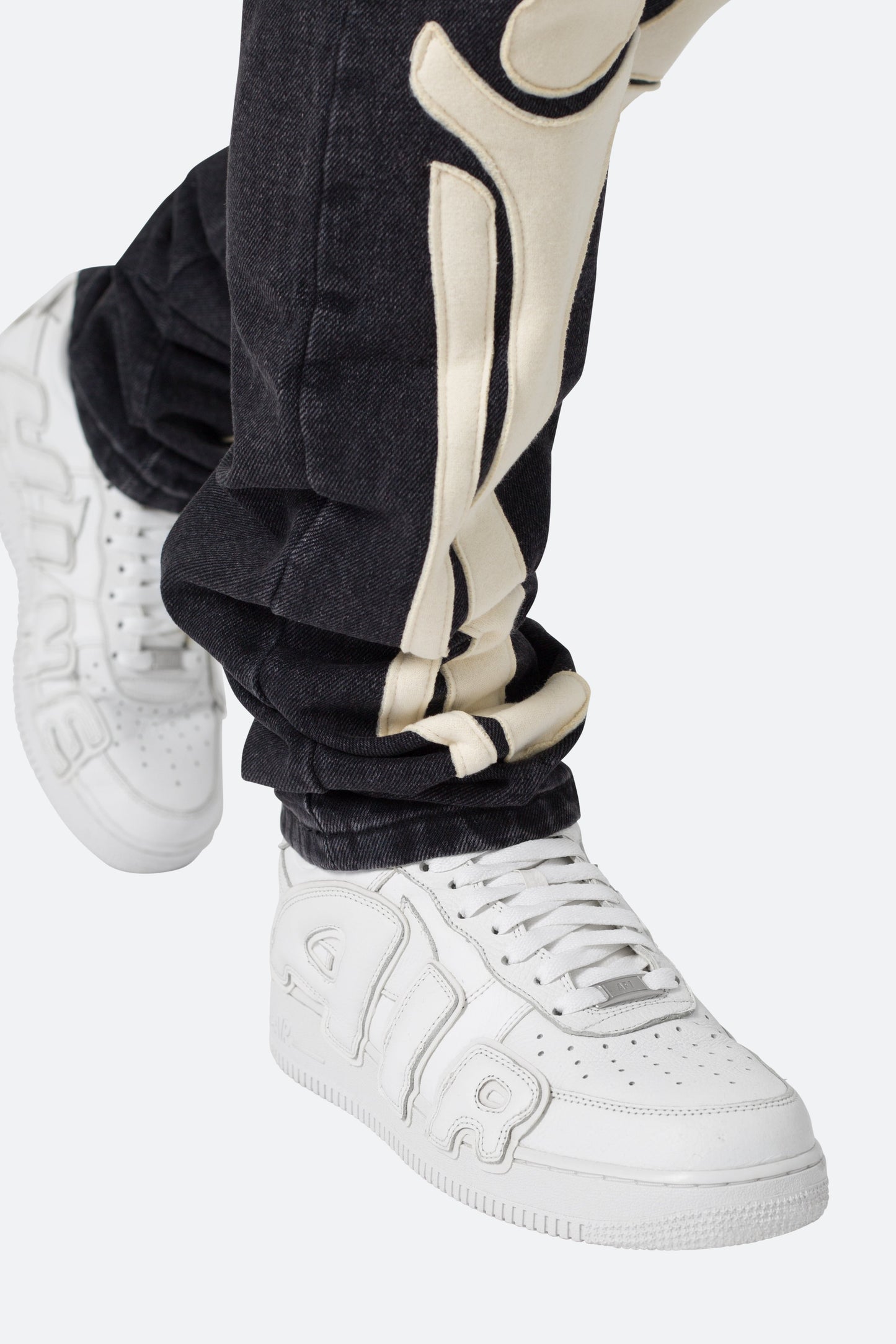 D184 Skeleton Straight Denim - Black/White