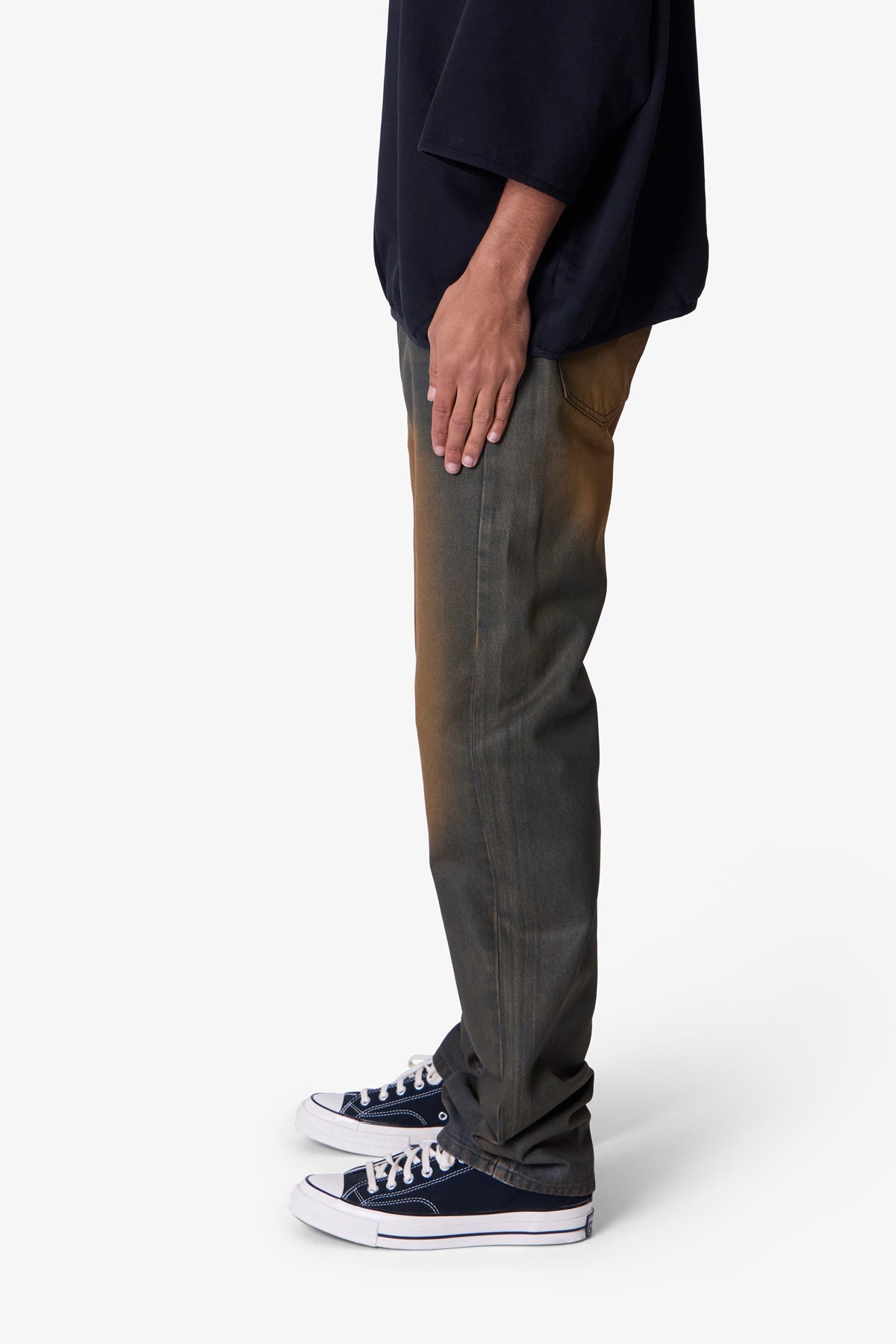 D732 Rust Wash Denim - Black/Brown