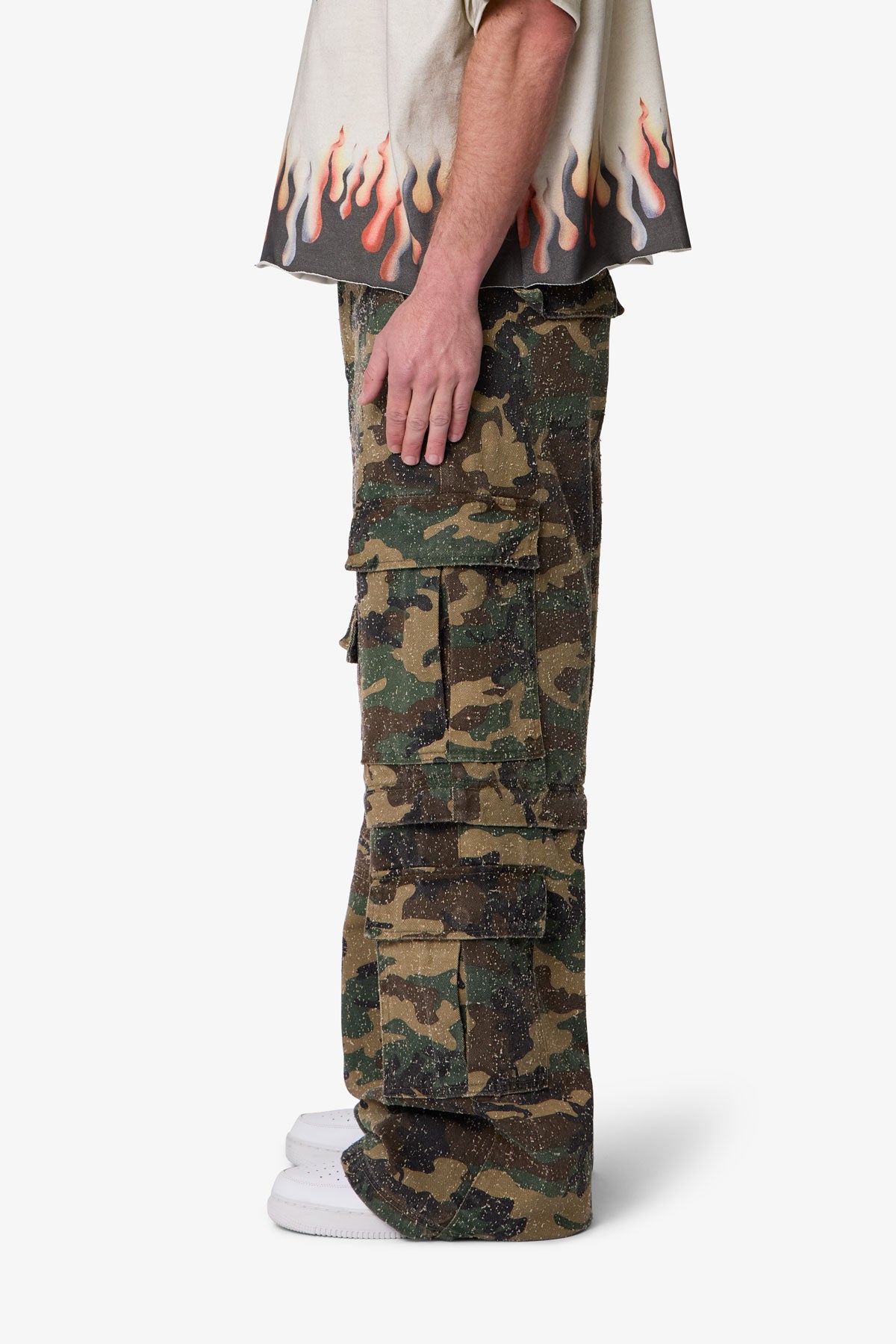 Distressed Rave Cargo Pants - Camo