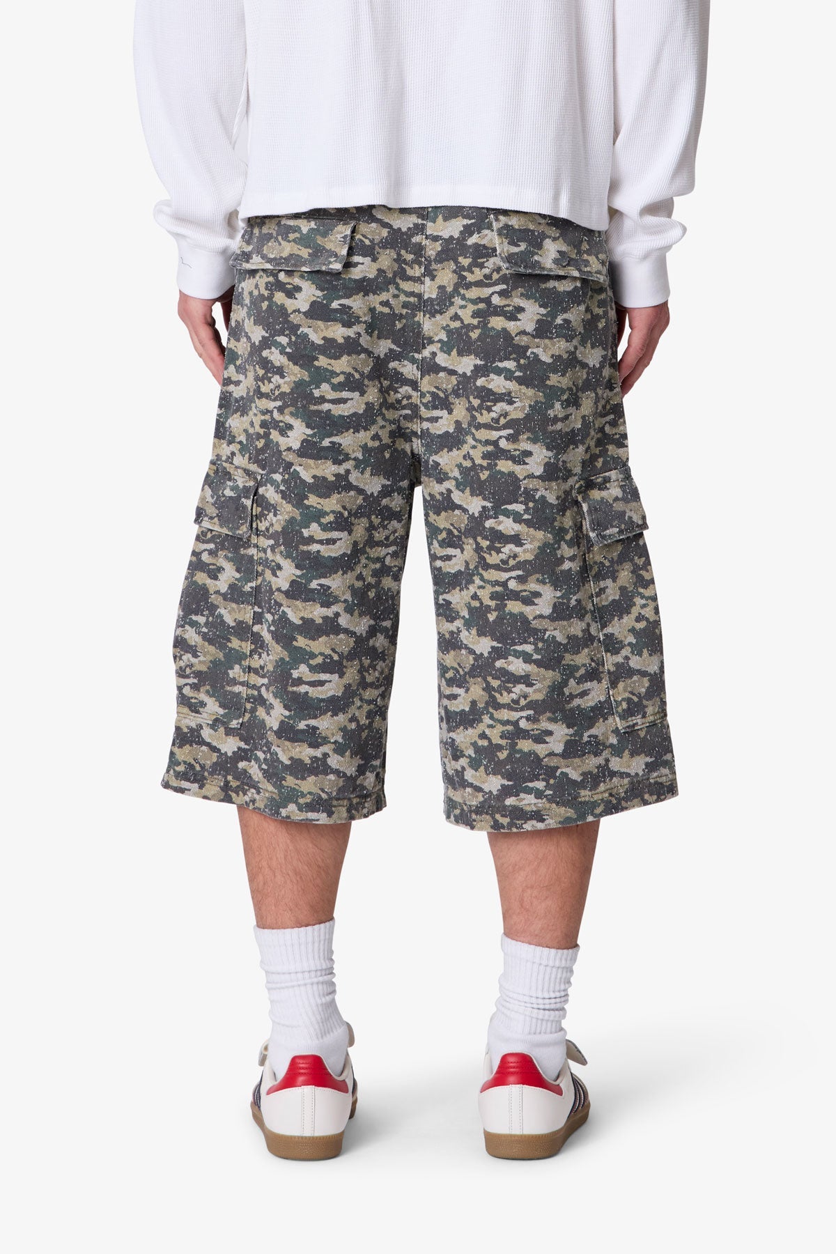 Distressed Ultra Baggy Cargo Shorts - Camo