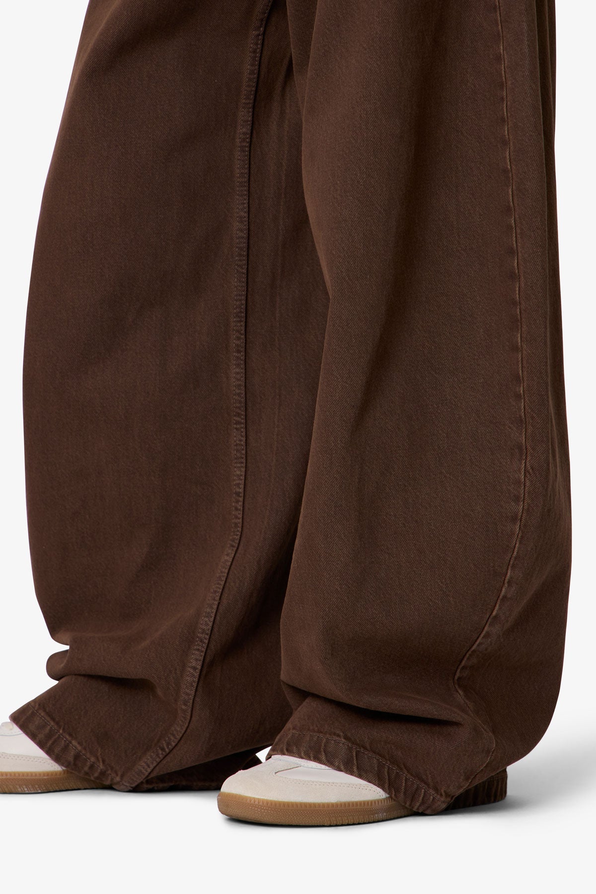 Exposed Shank Barrel Denim - Brown