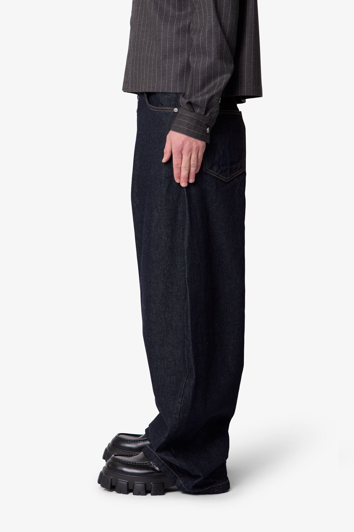 Exposed Shank Barrel Denim - Rinsed Indigo