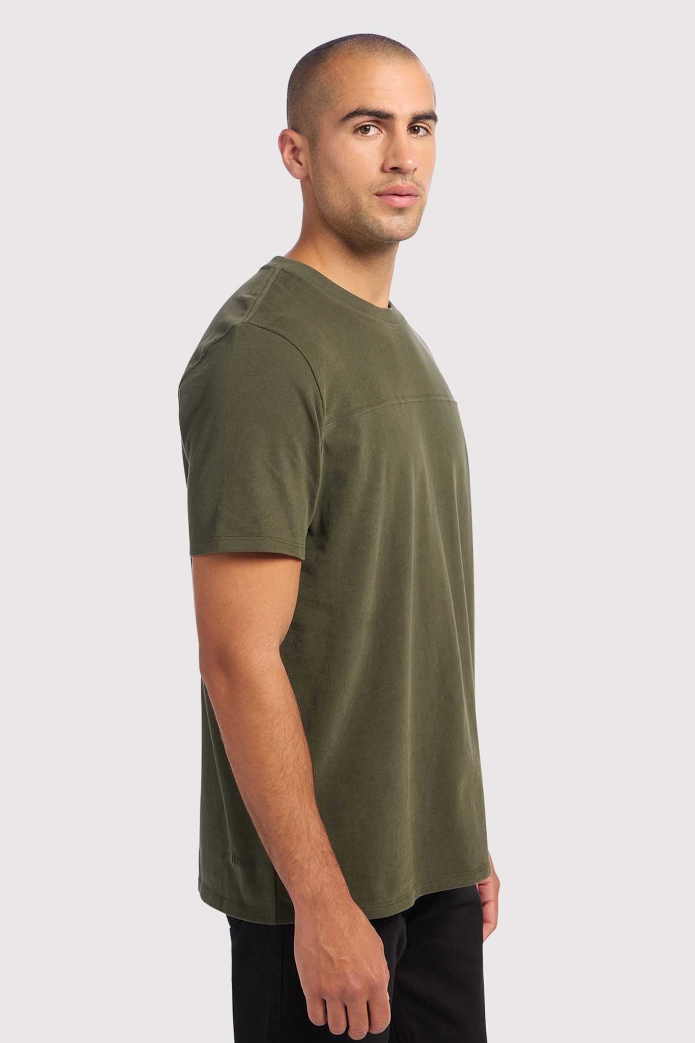 Men's Steady Seamed Tee | Darkest Olive