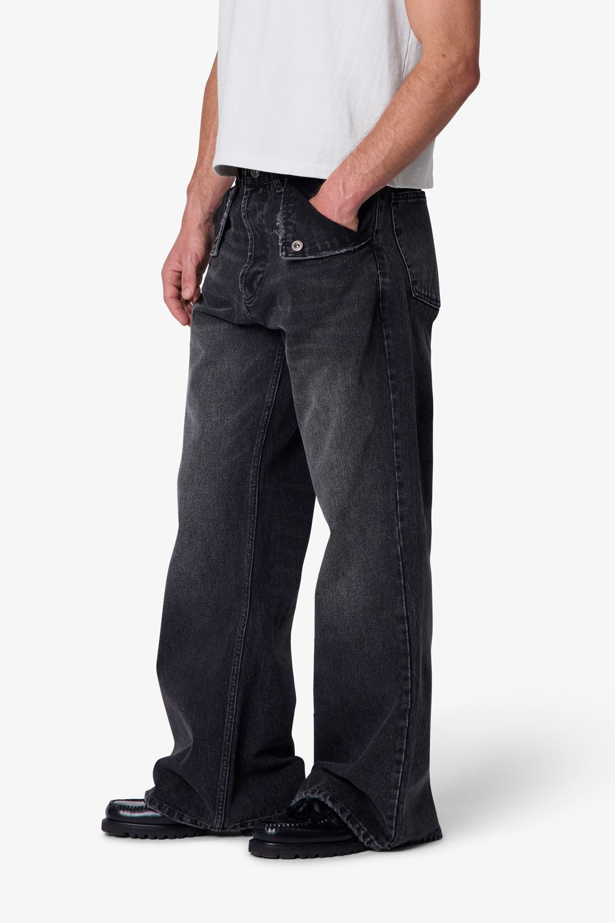 Mule Pocket Kick Flare Denim - Washed Black