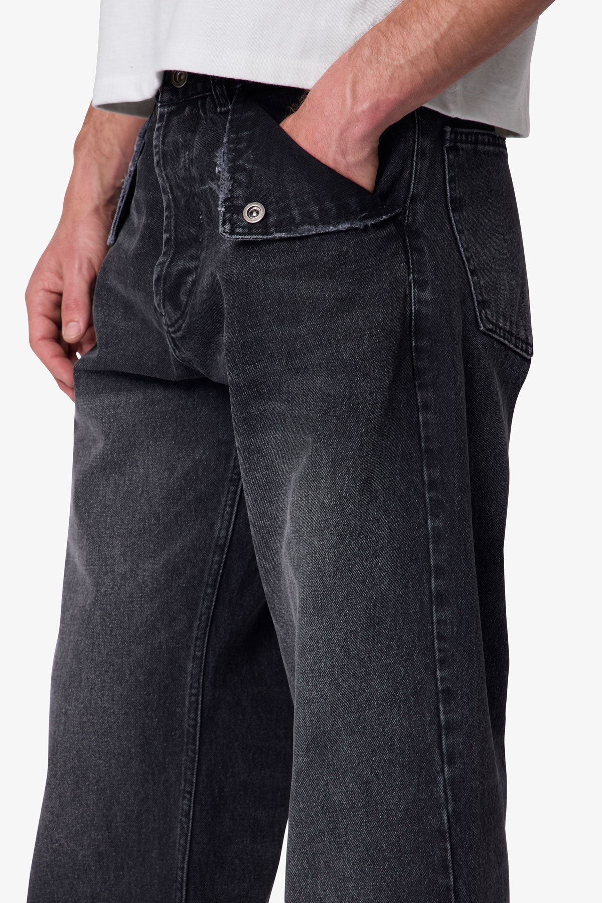 Mule Pocket Kick Flare Denim - Washed Black