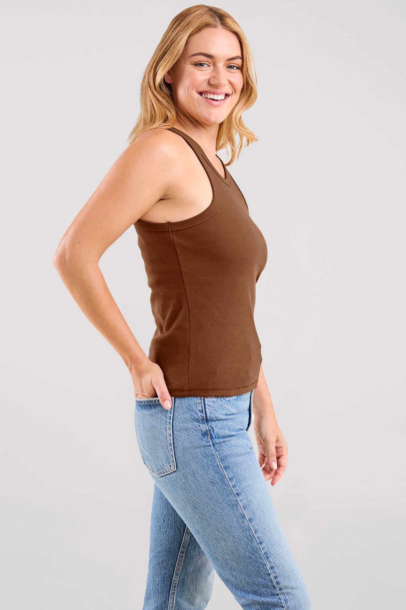 Essential Rib Tank Top | Chocolate