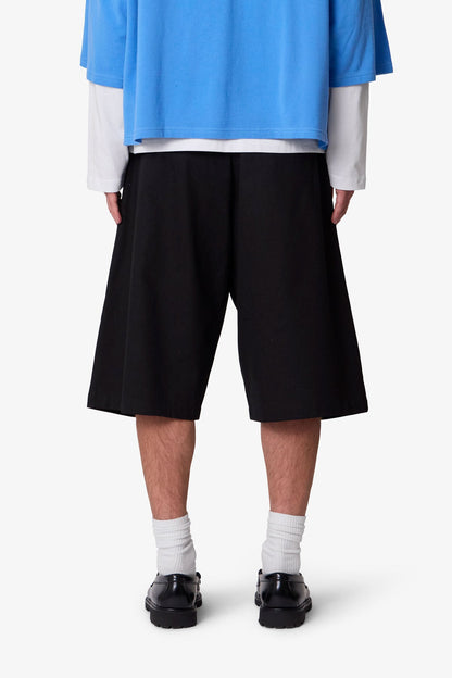 Pleated Twill Shorts - Black