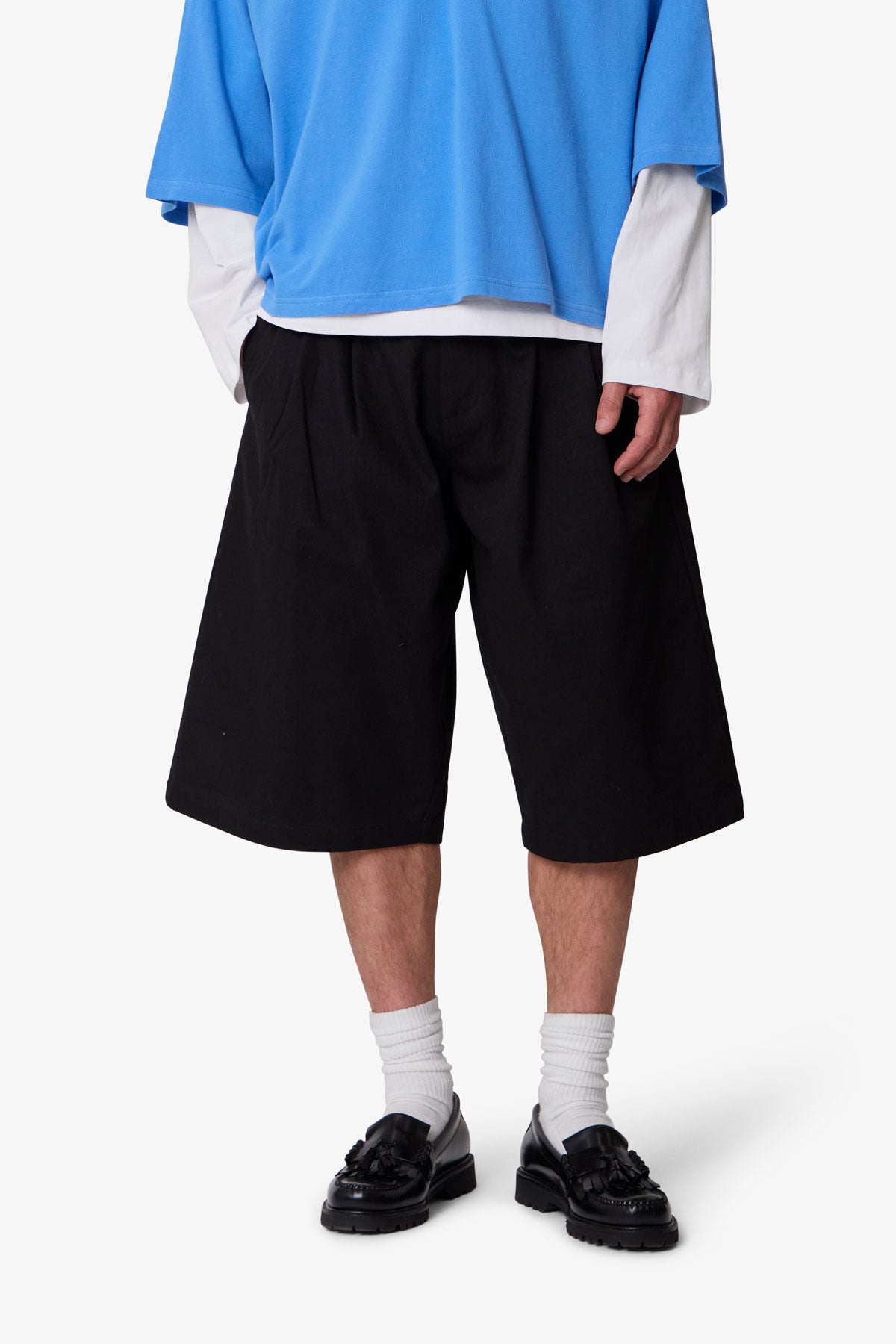 Pleated Twill Shorts - Black