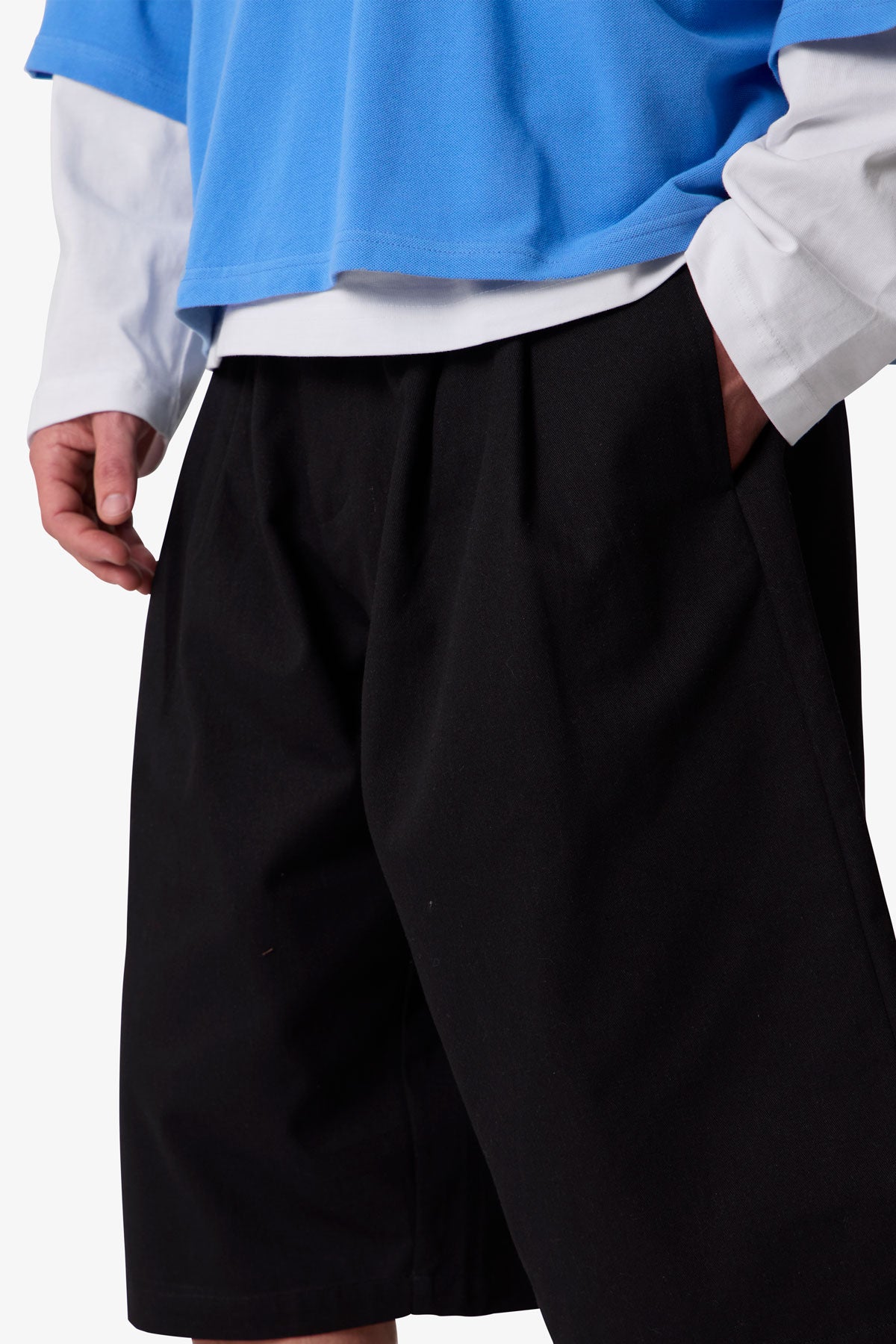 Pleated Twill Shorts - Black
