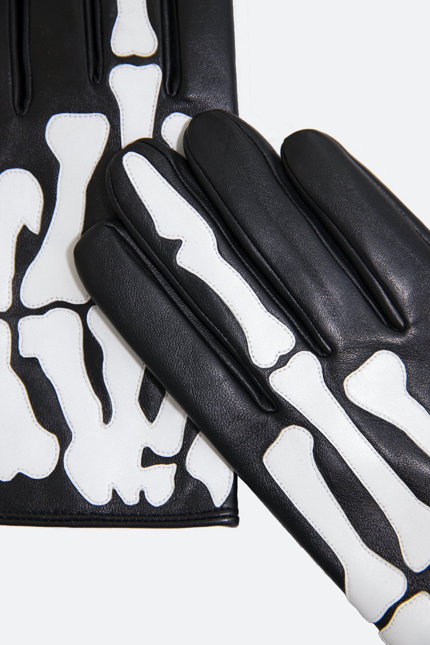 Skeleton Gloves - Black/White