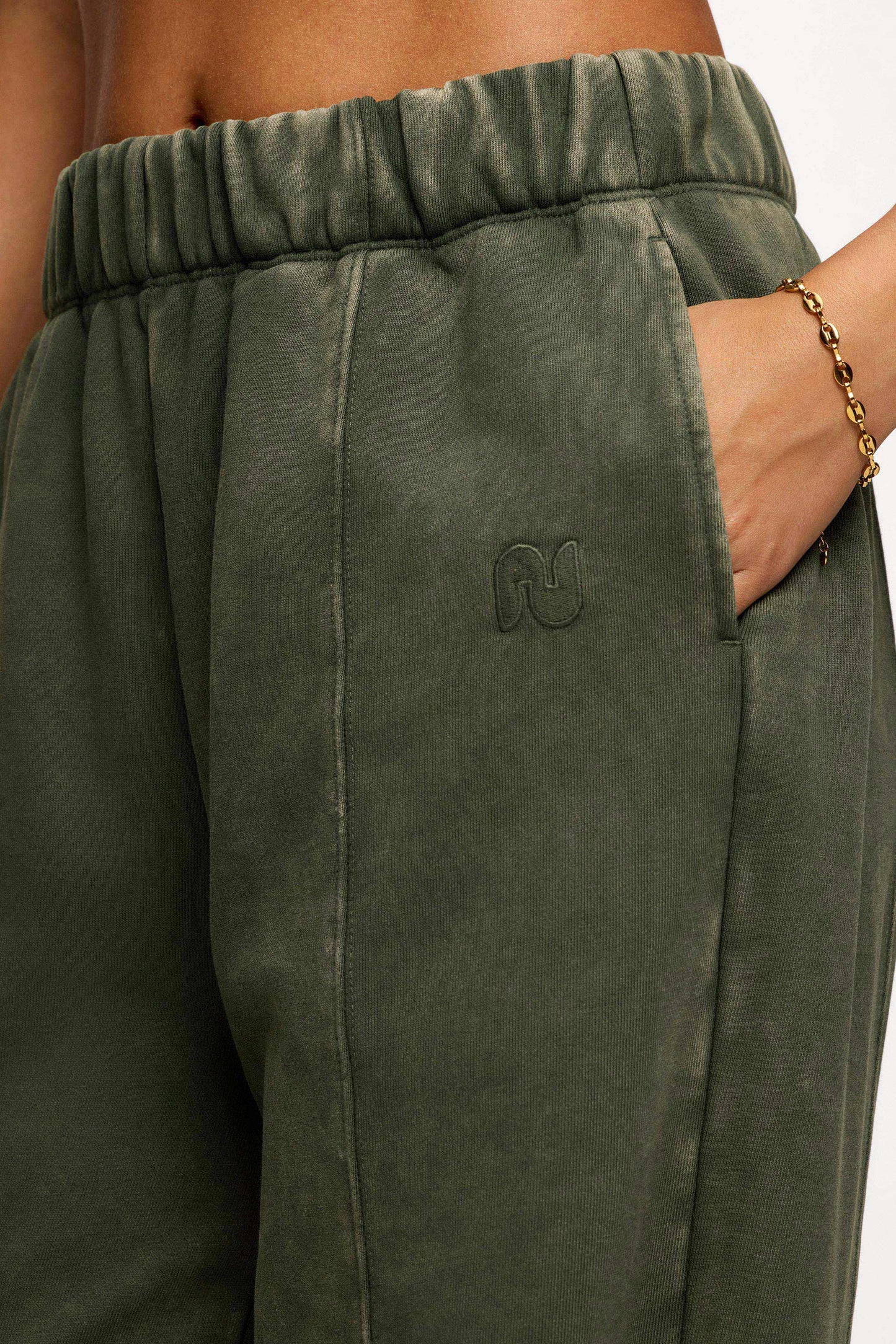 Vintage Washed Seamed Jogger | Darkest Olive