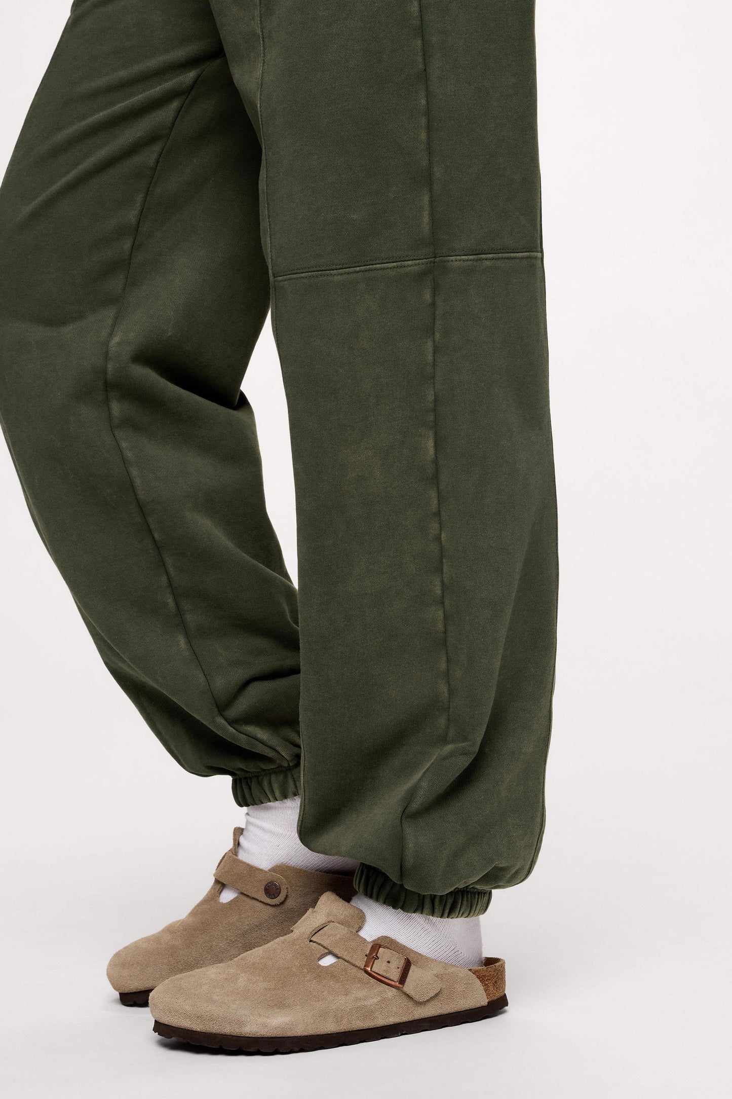 Vintage Washed Seamed Jogger | Darkest Olive