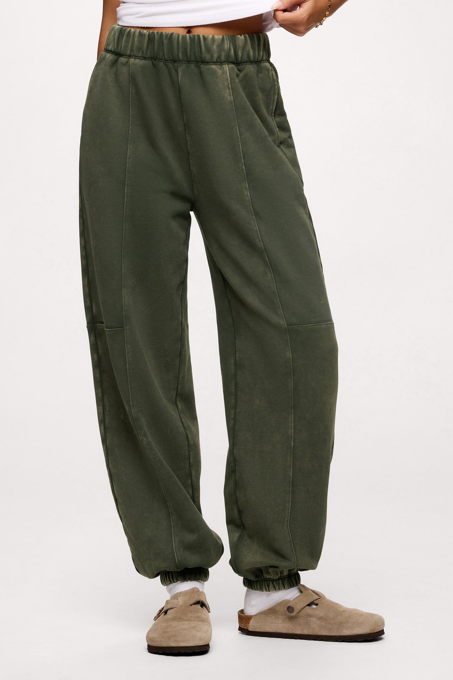 Vintage Washed Seamed Jogger | Darkest Olive