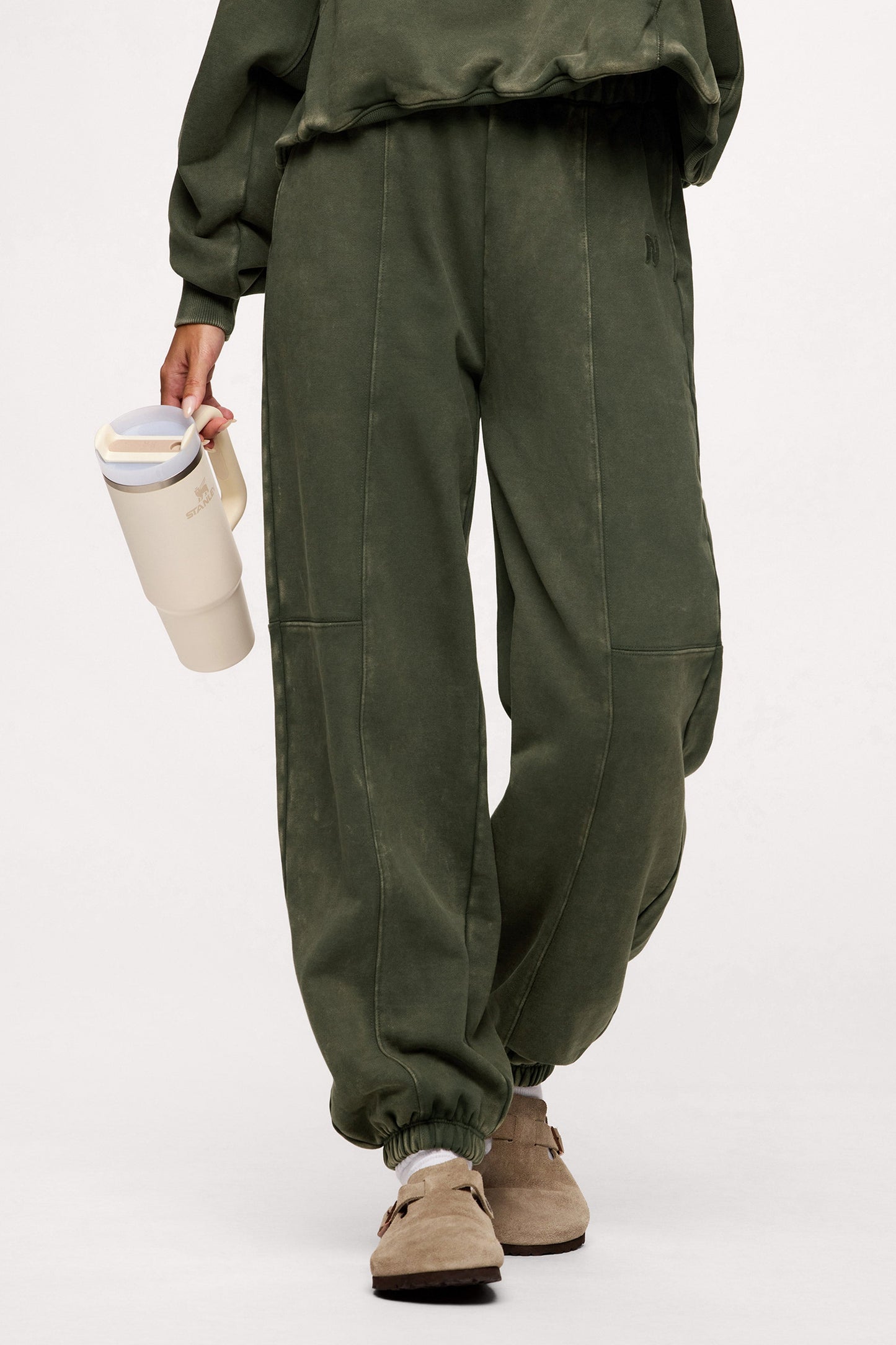 Vintage Washed Seamed Jogger | Darkest Olive