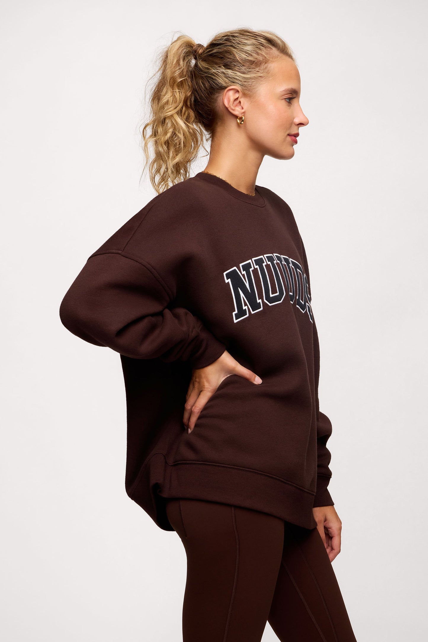 nuuds Varsity Oversized Crew | Espresso