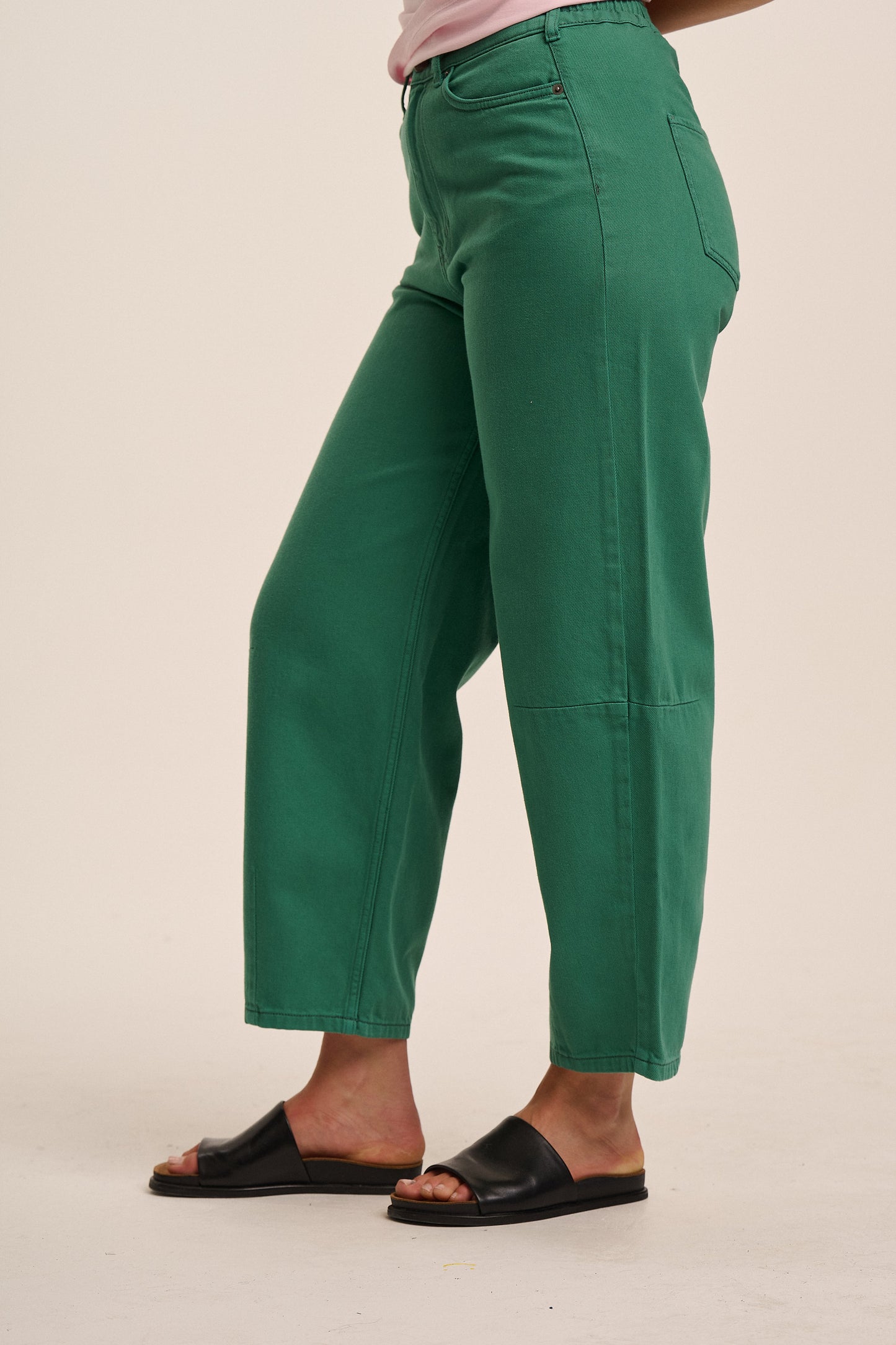 Maggie Barrel Leg Jean - Green