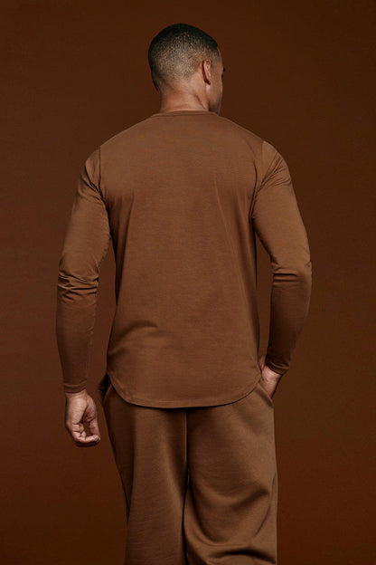 Long Sleeve Curved Hem T-Shirt | Chocolate
