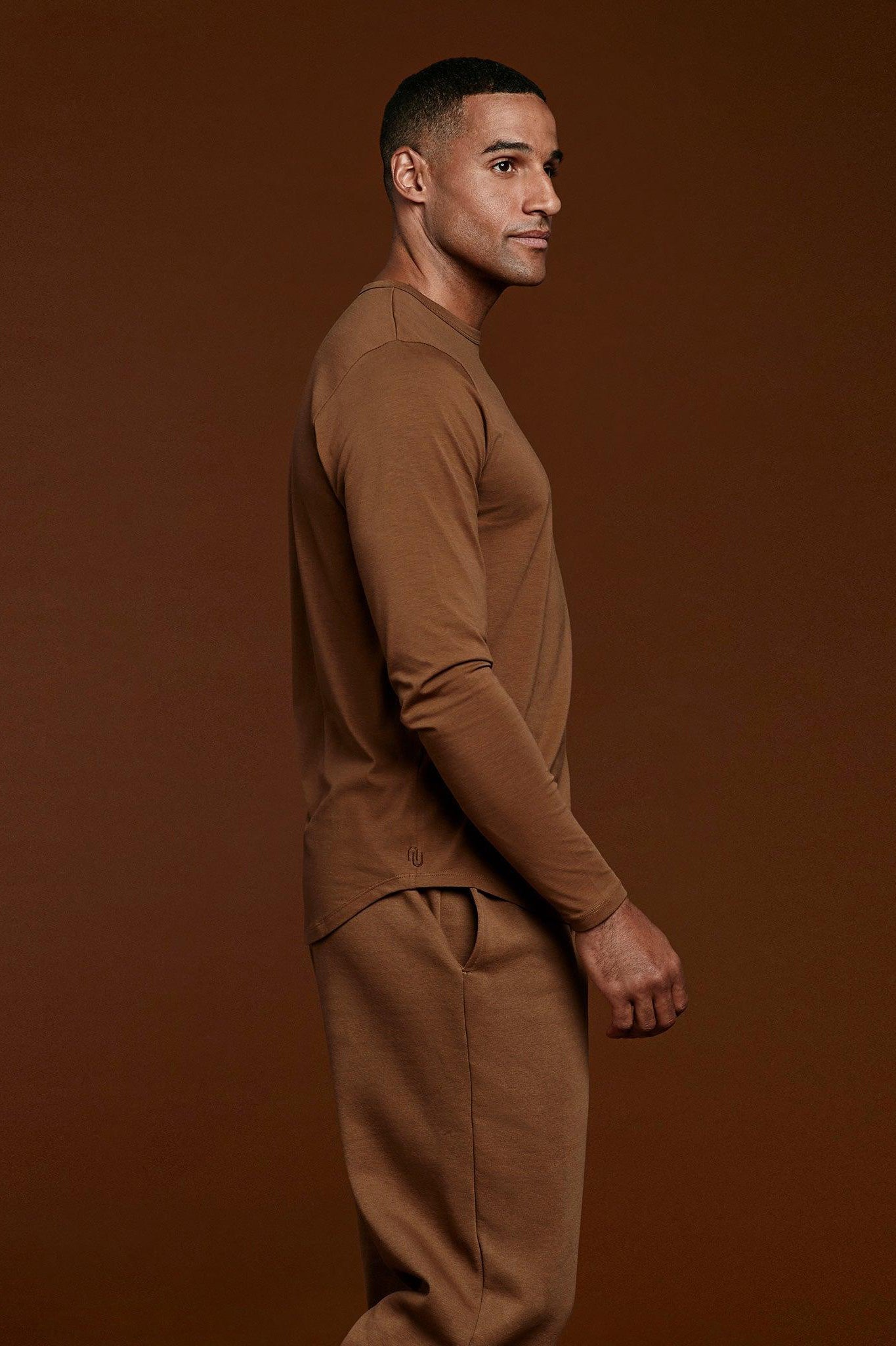 Long Sleeve Curved Hem T-Shirt | Chocolate